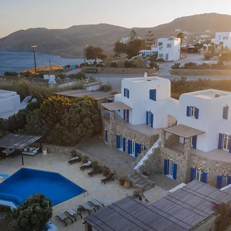 Phoebe Калафатис